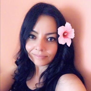 Meet your Posher, M delia